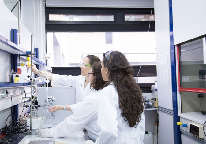 Female researchers of the University of Valencia.